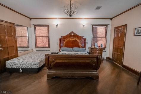 75 Chancellor Avenue Newark NJ 07112