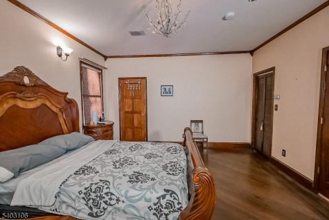 75 Chancellor Avenue Newark NJ 07112