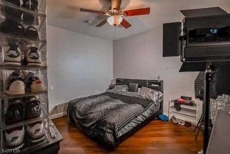 75 Chancellor Avenue Newark NJ 07112