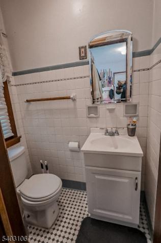 75 Chancellor Avenue Newark NJ 07112