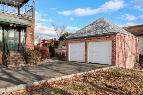 75 Chancellor Avenue Newark NJ 07112
