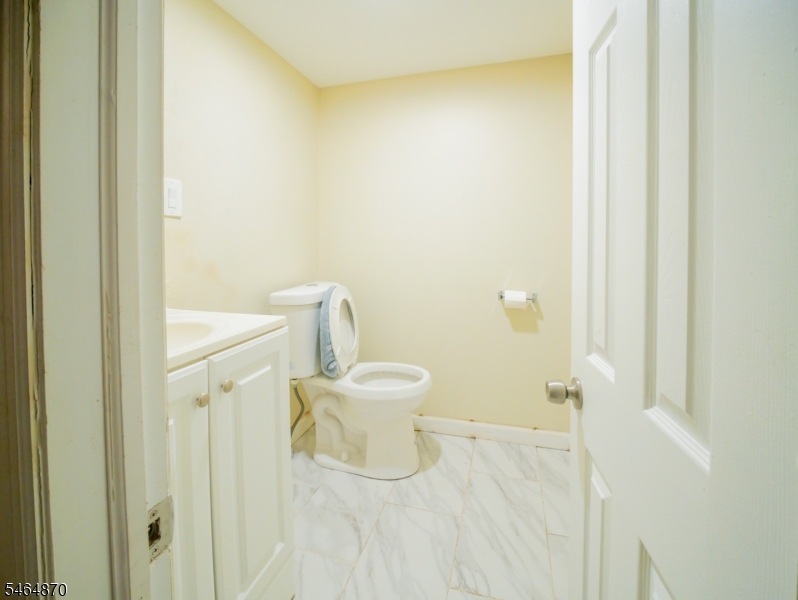221 Rutledge Avenue East Orange NJ 07017