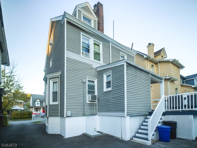 221 Rutledge Avenue East Orange NJ 07017