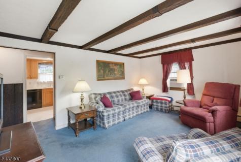 9 Winding Way Pequannock NJ 07444