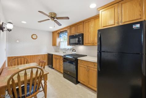 9 Winding Way Pequannock NJ 07444