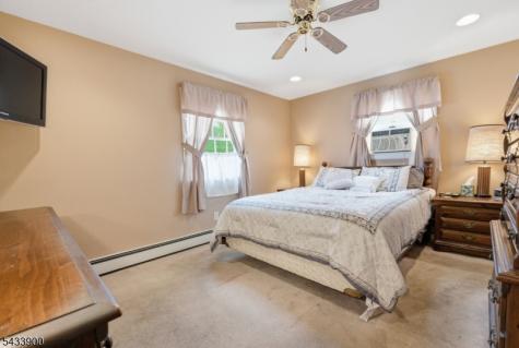 9 Winding Way Pequannock NJ 07444