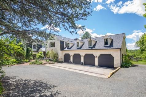 13 Farmersville Road Tewksbury NJ 07830