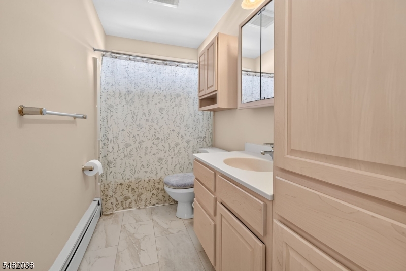 810 Lynwood Street Raritan NJ 08869