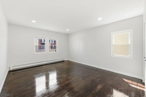 325 Schley Street Newark NJ 07112