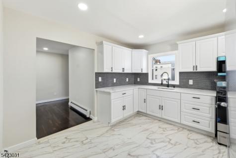 325 Schley Street Newark NJ 07112