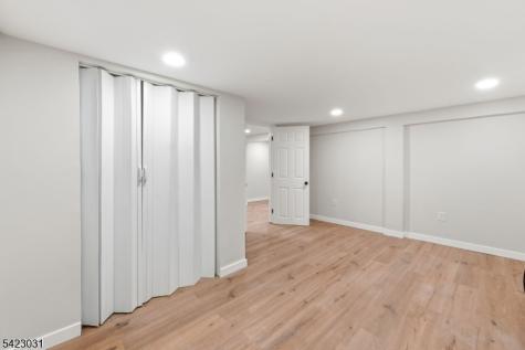 325 Schley Street Newark NJ 07112