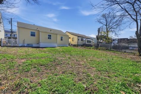 325 Schley Street Newark NJ 07112
