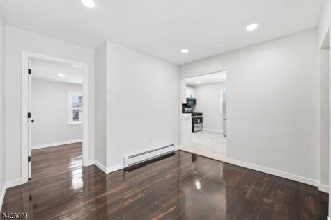 325 Schley Street Newark NJ 07112