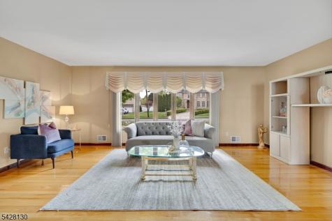 184 Stonehenge Terrace Clark NJ 07066