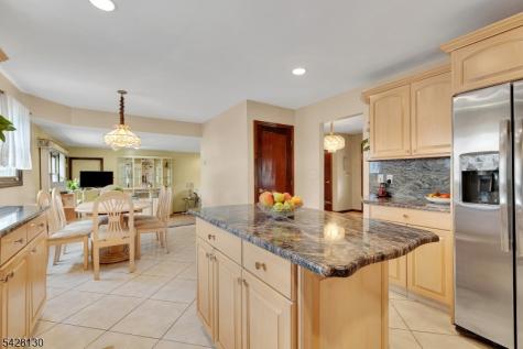 184 Stonehenge Terrace Clark NJ 07066