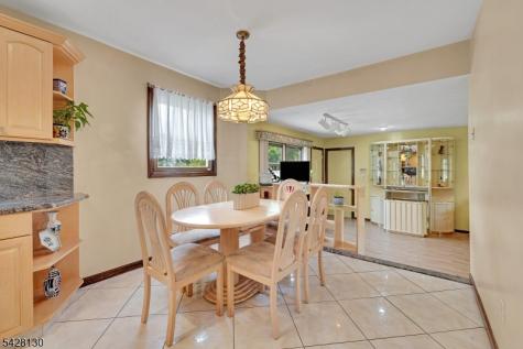 184 Stonehenge Terrace Clark NJ 07066