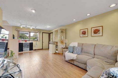 184 Stonehenge Terrace Clark NJ 07066