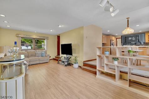 184 Stonehenge Terrace Clark NJ 07066