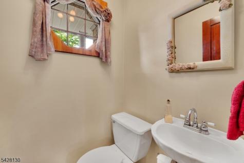 184 Stonehenge Terrace Clark NJ 07066