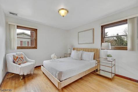 184 Stonehenge Terrace Clark NJ 07066