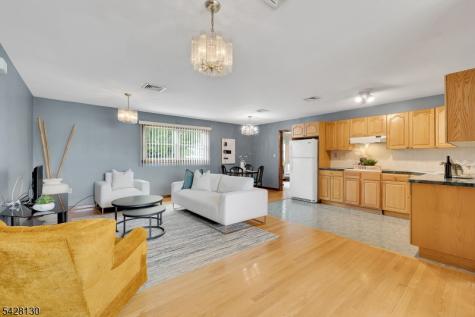 184 Stonehenge Terrace Clark NJ 07066