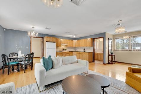 184 Stonehenge Terrace Clark NJ 07066