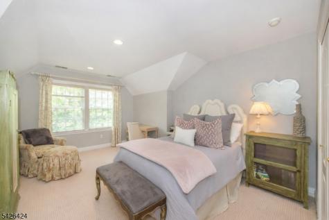 85 Athens Road Millburn NJ 07078