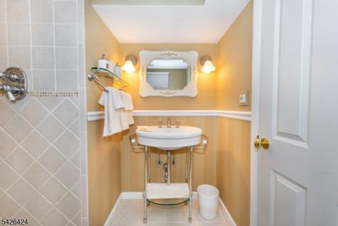 85 Athens Road Millburn NJ 07078