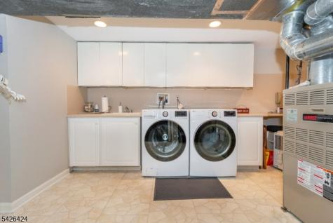 85 Athens Road Millburn NJ 07078