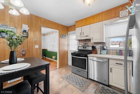 556 Valley Road Clark NJ 07066