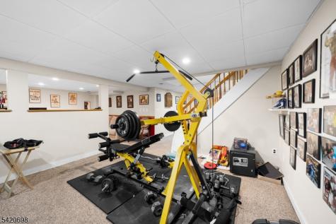 556 Valley Road Clark NJ 07066