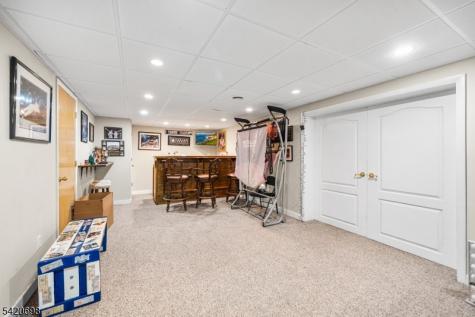 556 Valley Road Clark NJ 07066