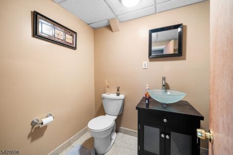 556 Valley Road Clark NJ 07066