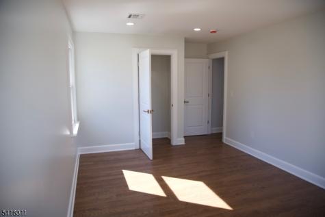 3 Cambridge Road East Hanover NJ 07936