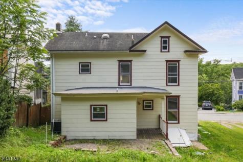 32 High Street Blairstown NJ 07825