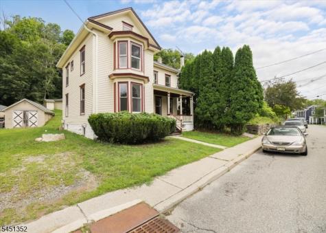 32 High Street Blairstown NJ 07825