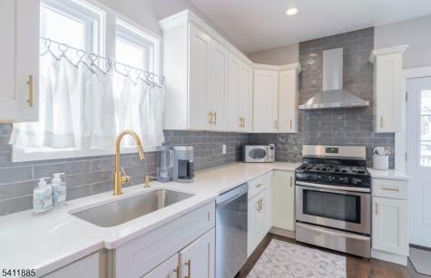 9 Fernwood Road Maplewood NJ 07040