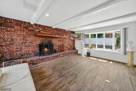 840 Lopatcong Street Belvidere NJ 07823
