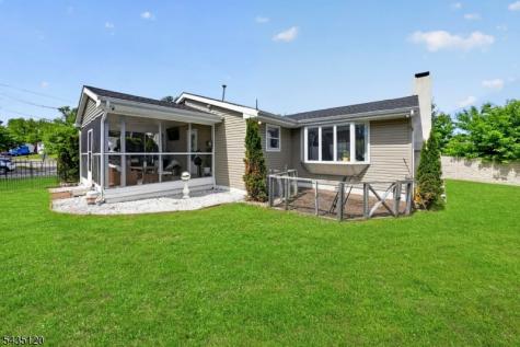 840 Lopatcong Street Belvidere NJ 07823