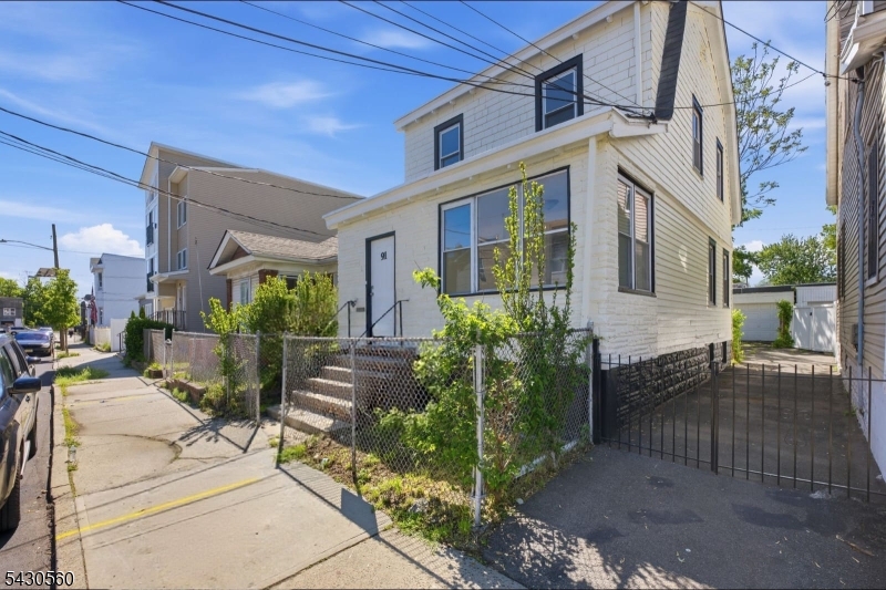 91 Willoughby Street Newark NJ 07112