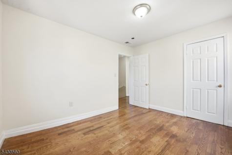 91 Willoughby Street Newark NJ 07112