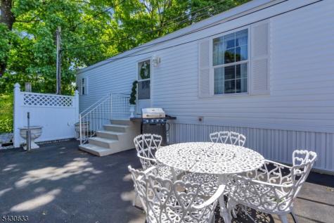 9 White Birch Park Hampton NJ 08827