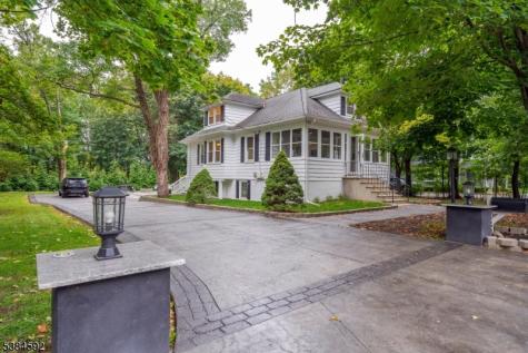 520 W Saddle River Road Ridgewood Village NJ 07450
