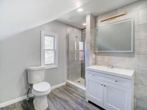 4 Emmans Road Roxbury NJ 07852