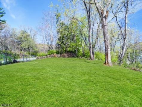 4 Emmans Road Roxbury NJ 07852