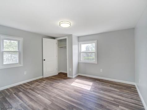 4 Emmans Road Roxbury NJ 07852