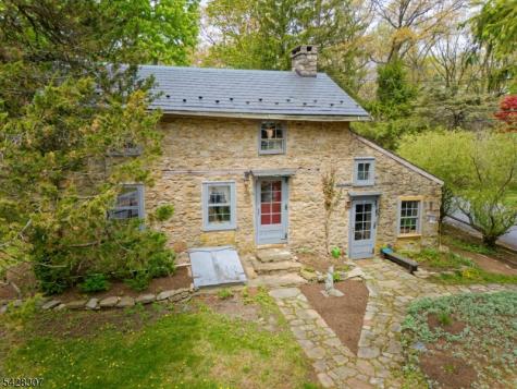295 County Road 579 Bethlehem NJ 08804
