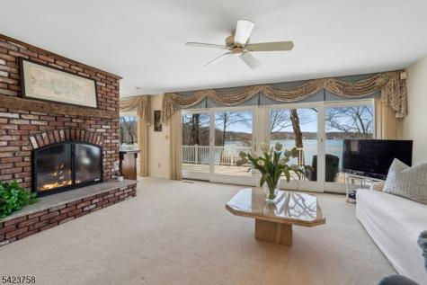 201 S New Jersey Avenue Jefferson NJ 07849