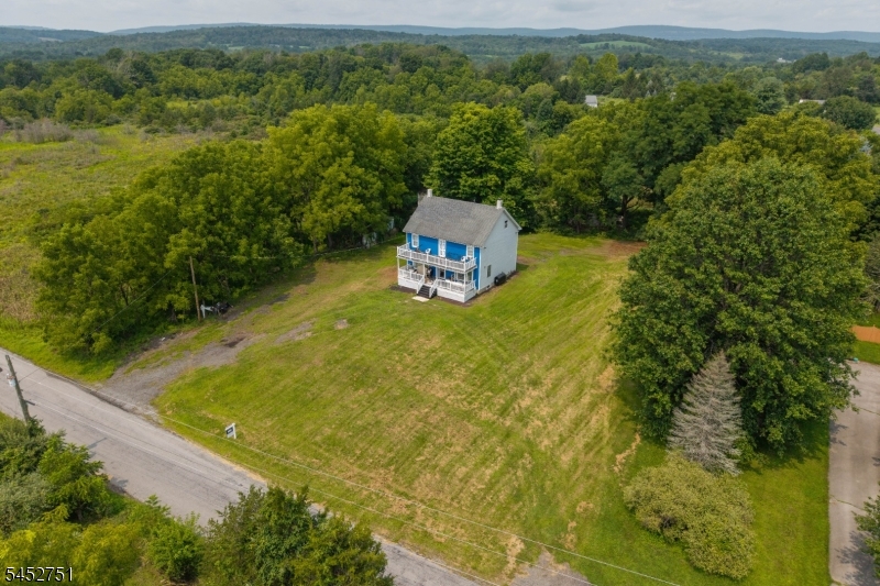 68 Fenwick Road Frankford NJ 07822