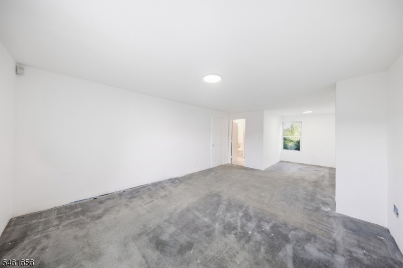 68 Fenwick Road Frankford NJ 07822